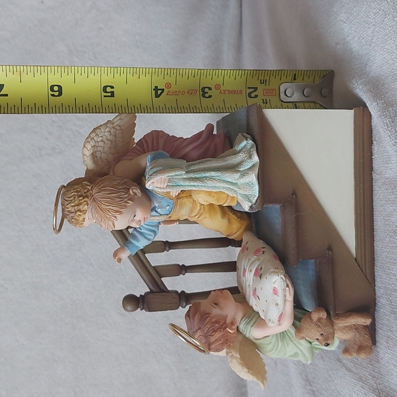 2002 Demdaco Prayers & Promises "Safe In The arms Of Love" figure - Picture 10 of 11